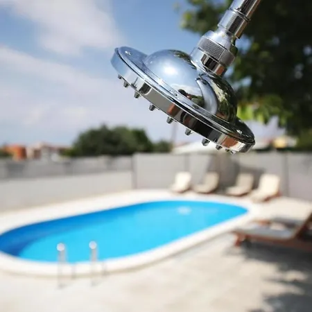 Max - Luxurious With Pool * Zadar